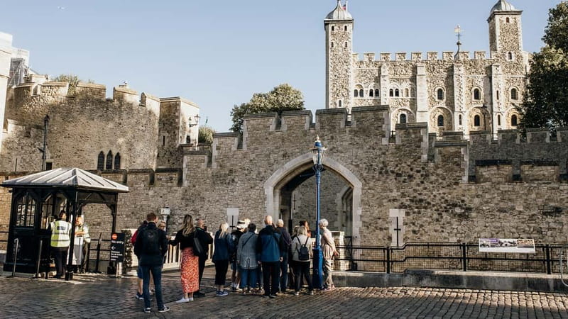 Tower of London Tour with Crown Jewels, plus River Cruise - Key Points