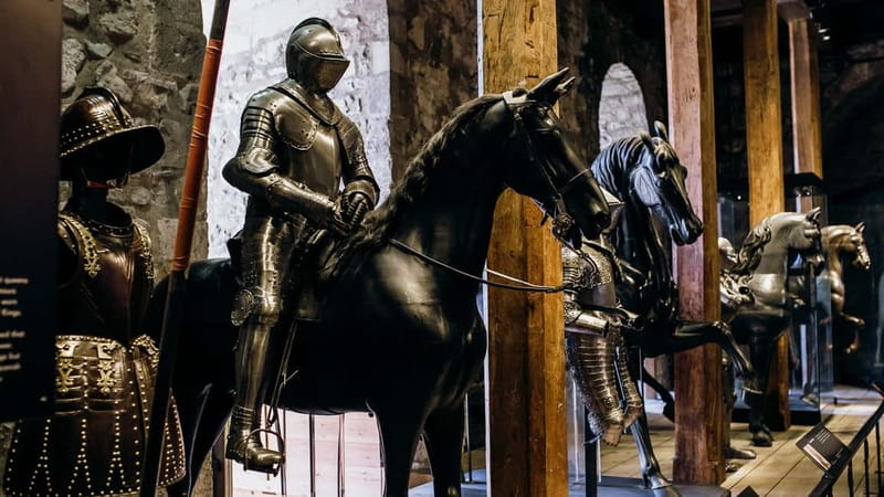 Tower of London Tour with Crown Jewels, plus River Cruise - Logistics and Group Experience