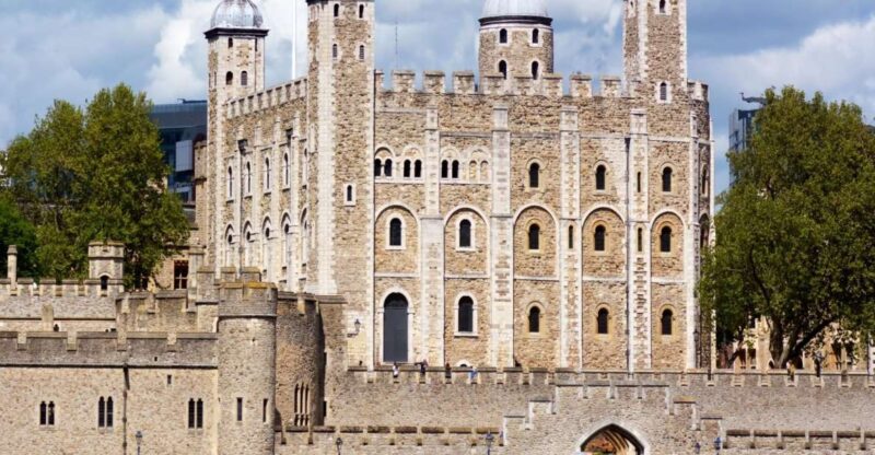 Tower of London Tour with Private Guide, Tickets, Pickup - Discover the Tower of London with a Private Guide and Exclusive Tickets