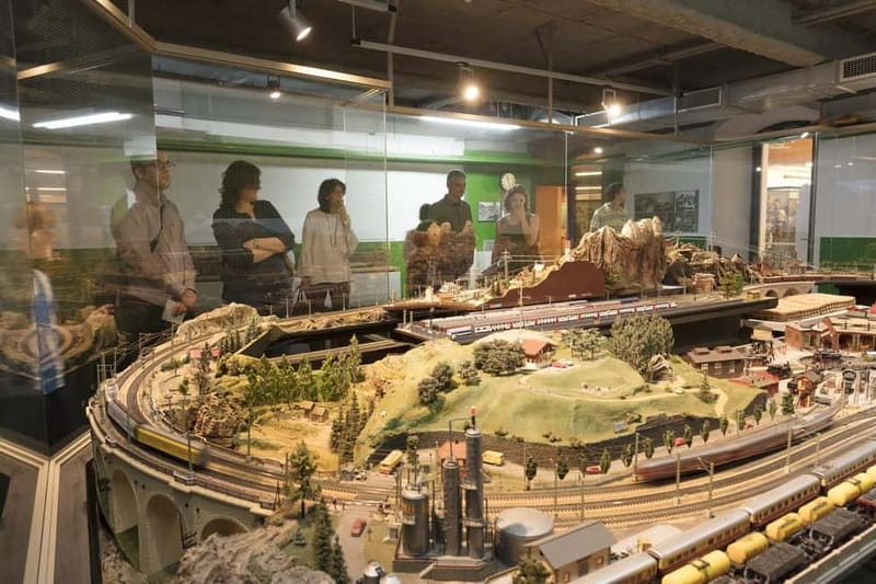 Toy Museum: toys belonging to Anna Maria and Salvador Dalí and García Lorca - Key Points