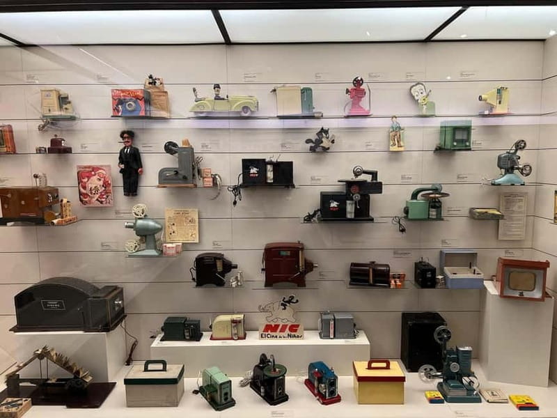 Toy Museum: toys belonging to Anna Maria and Salvador Dalí and García Lorca - Discover Toys from Around the World
