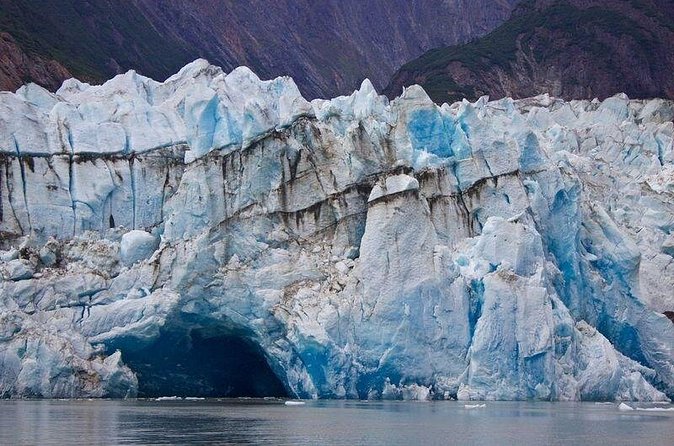 Tracy Arm Fjord and Glacier Explorer from Juneau - Onboard Amenities and Food Offerings