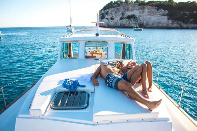 Traditional boat 10 beaches in the south of Menorca. Snorkeling, SUP and drinks - The Traditional Menorcan Boat