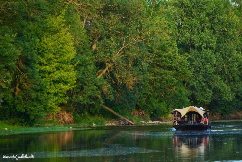 Traditional boat trip - Ideal for Nature Lovers and Heritage Enthusiasts