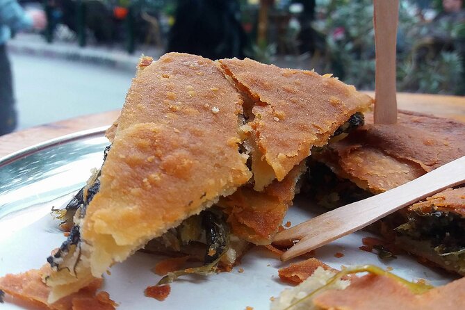 Traditional breakfast in markets with olive oil and honey tasting - Discover Athens’ Central Market and Its Fresh Offerings