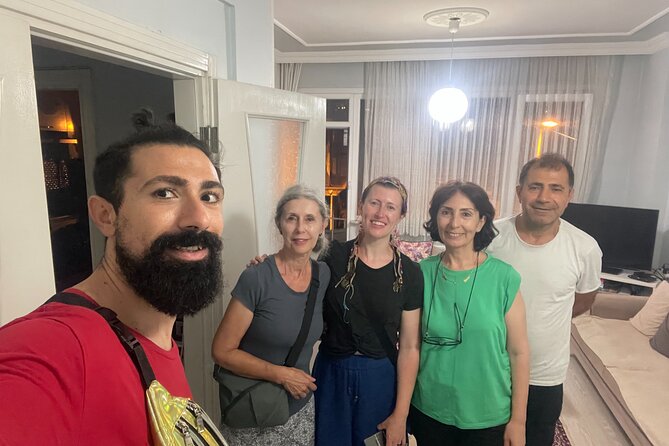 Traditional Family Dinner in Istanbul with with Eastern Family - What Makes This Tour Different from a Restaurant Dinner