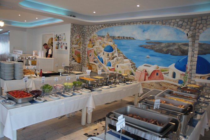 Traditional Greek Night live Music & Dinner Show in Santorini - The Buffet Dinner: Traditional Greek Cuisine