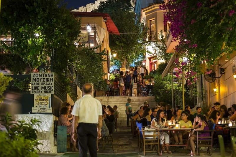 Traditional Greek Show in Plaka with Dinner - Key Points