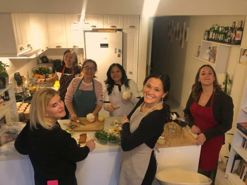 Traditional Home Cooking with a Local in stanbul Center - Key Points