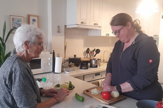 Traditional Home Cooking with a Local in stanbul City Center - Included Delights: Dessert and Refreshments