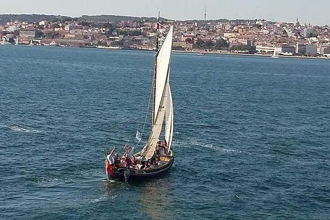Traditional Lisbon Boat Experience - Exclusive - Accessibility, Family-Friendliness, and Booking Details