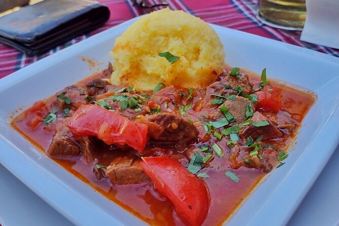 Traditional lunch and Old Town Private Tour with a local guide - Inside the CEC Palace and Carturesti Carusel Bookshop
