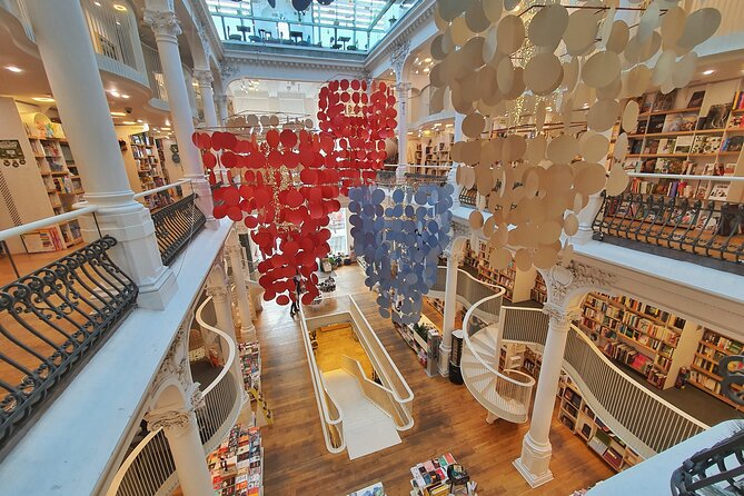 Traditional lunch and Old Town Private Tour with a local guide - Exploring the Stavropoleos Monastery and Its Significance
