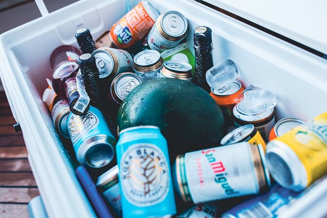 Traditional Mallorquin Llaut Cruise with Tapas and Drinks - The Crew and Service Experience