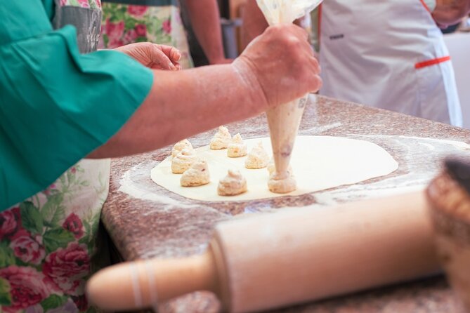 Traditional Menu with Mama Lucia - Accessibility and Weather Considerations