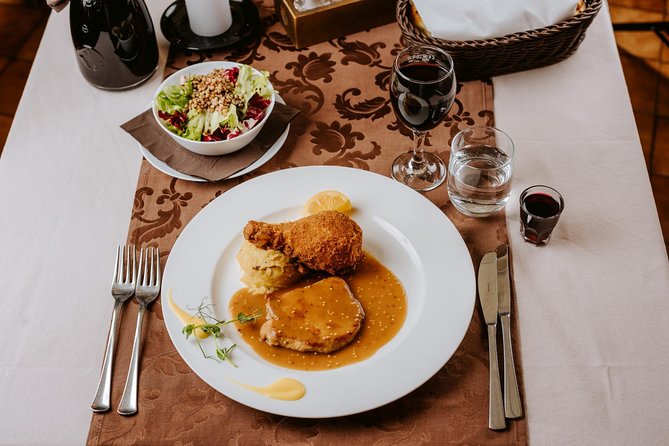 Traditional Slovenian Dinner and Show - The Souvenir and Night Endings