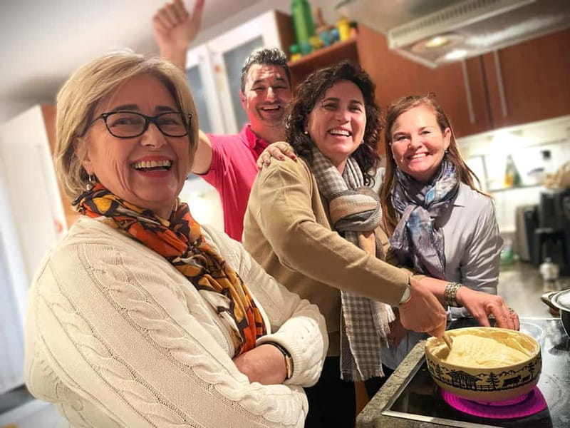 Traditional Swiss Dinner: Cheese Fondue, Appetizers/Dessert - Key Points