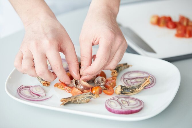 Traditional Tapas Cooking Class + Wine Pairings (6-Course Meal) - Who Will Enjoy This Experience the Most