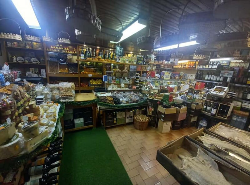 Traditions and Shopping in Coimbra Old Town Tour - Discover Coimbra’s Historic Shopping Streets and Markets in 2.5 Hours