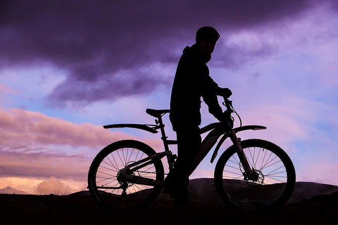 Trail challenge with electric mountainbike - Enjoying the Keiservarden Viewpoint and a Snack Break
