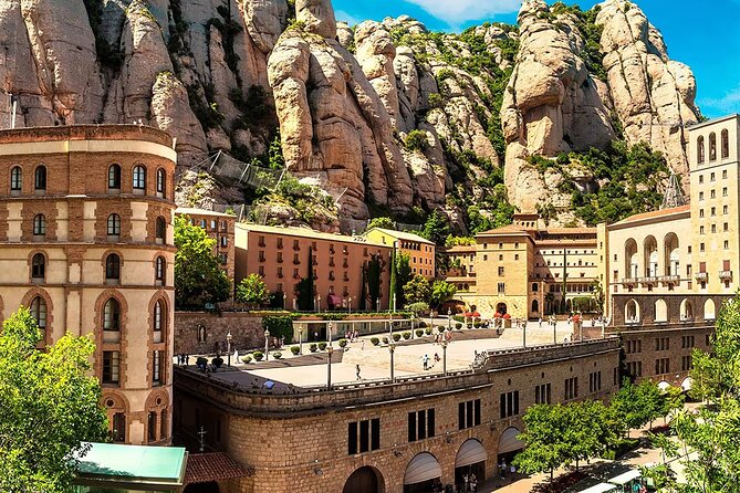 Train Journey from Barcelona Shared Tour in Montserrat - Explore Montserrat with a Guided Half-Day Tour from Barcelona