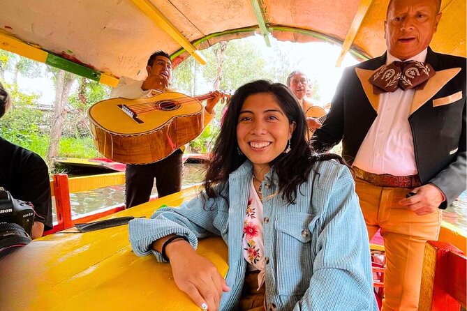 Trajinera ride in Xochimilco - Visiting the Attractions and Stops in Xochimilco