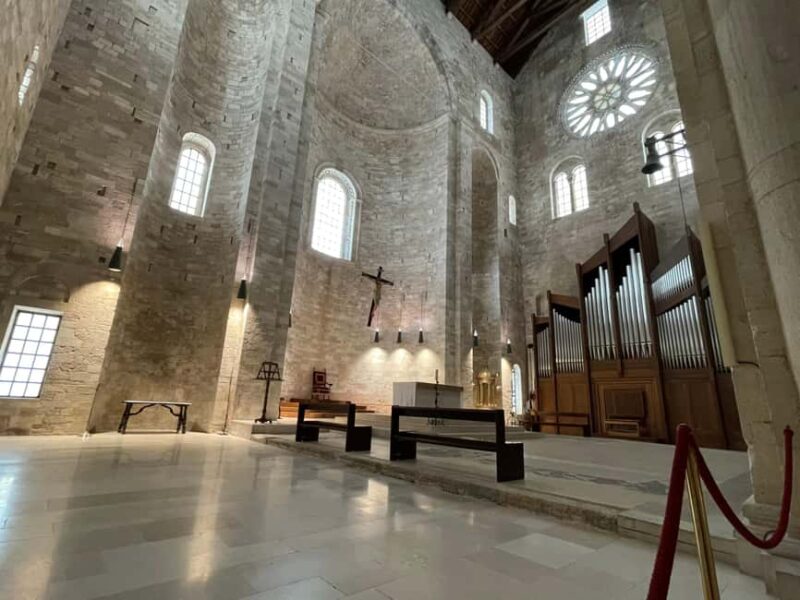 TRANI AND CASTEL DEL MONTE: guided visits and transfer from Matera - Visiting Castel del Monte: A UNESCO Icon