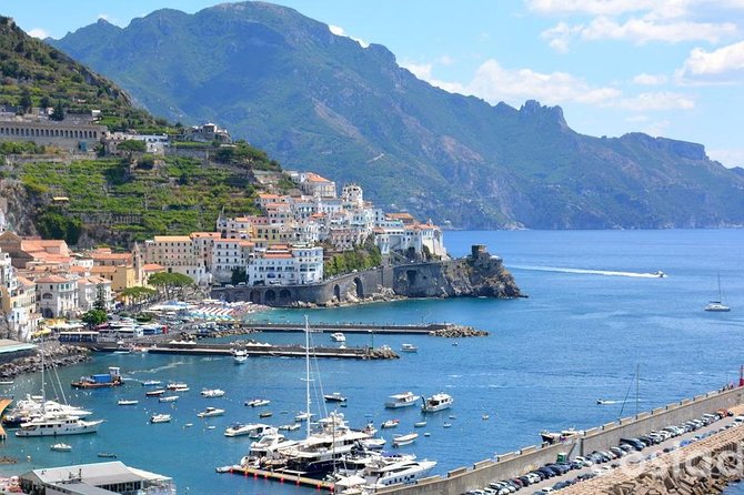 Transfer Amalfi Coast with stop and wait 2 hours Pompeii or Herculaneum or Vesuvius - Reliable Transfer from Naples to the Amalfi Coast with a Cultural Stop