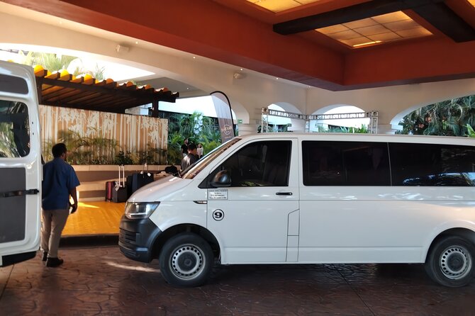 Transfer from Cancun Airport to Playa del Carmen - Convenient and Personalized Transfer from Cancun Airport to Playa del Carmen for Up to 10 People