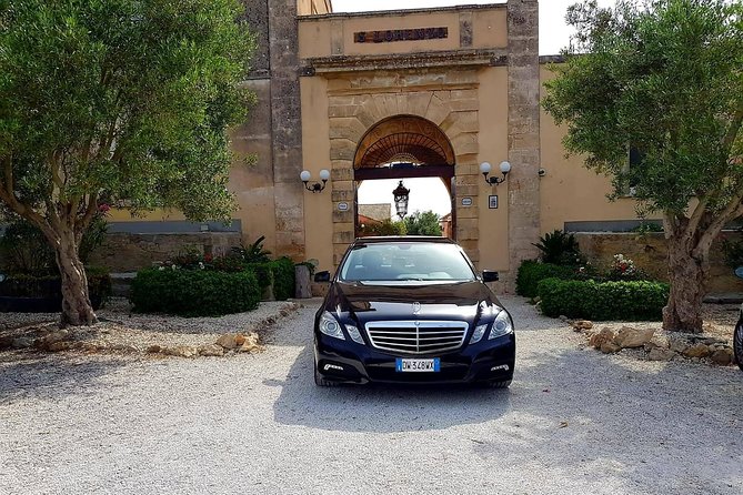 Transfer from Catania Airport to Syracuse - Smooth and Private Transfer from Catania Airport to Syracuse for Up to 3 People