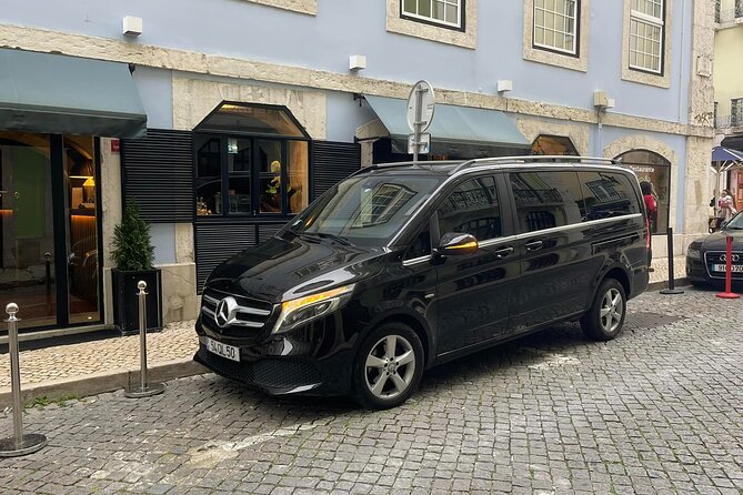 Transfer from Lisbon - Porto (Stopping in Óbidos, Nazaré and Aveiro) - Luxury Private Transport with Personalized Service