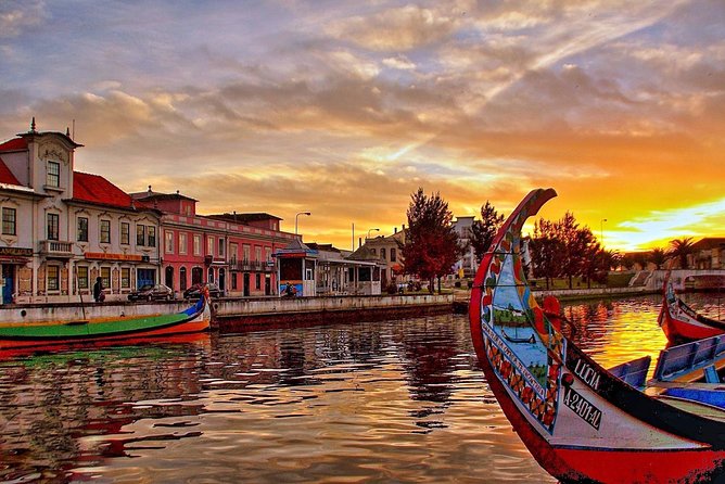 Transfer from Lisbon to Porto with visits on the way - Aveiro: Portugal’s Venice of the North