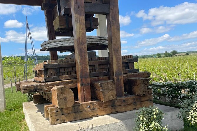 Transfer from Paris to Reims or Epernay - Pick-up Locations and Operating Hours