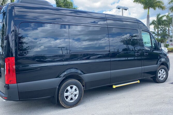 Transfer from Port Miami to Miami Airport. Up to 11 passengers. - Consistent Praise for Punctuality and Customer Service
