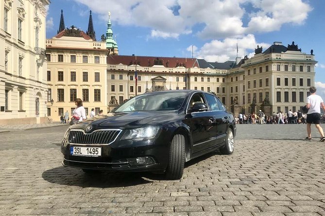 Transfer from Prague Hotel to Airport Prague - Key Points