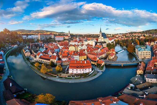 Transfer from Prague to Salzburg with Tour Stop in Cesky Krumlov - A Private Journey from Prague to Salzburg with a Cultural Stop in Cesky Krumlov