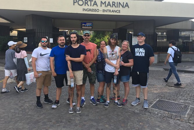 Transfer Naples to Positano and stop in Pompeii - The Guide and Service Experience