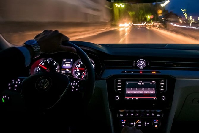 Transfer Oporto - Aeroport / Up to 4 passengers - Comfort and Connectivity During the Ride