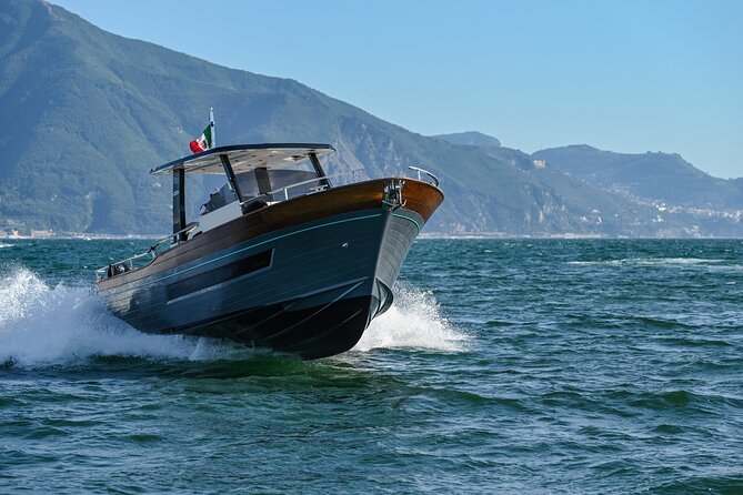 Transfer to Capri - The Crew and Guides: Professionalism and Friendliness