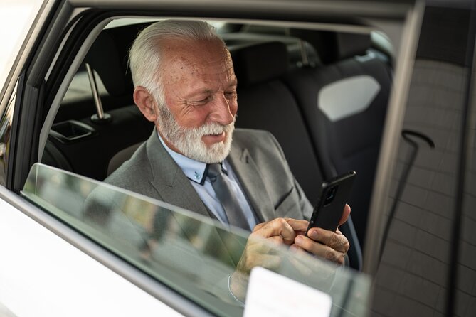 Transfer To or From London Heathrow Airport to Manchester-One way - Why Choose a Private Transfer from Heathrow to Manchester?