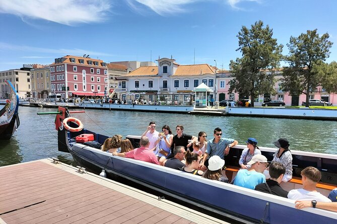 Transfer to Porto with Óbidos, Nazaré and Aveiro - Logistics and Practical Details