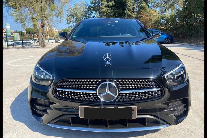 Transfers between Paris and Paris Airports/Disneyland/Versailles - From the Airport to Your Paris Accommodation or Versailles