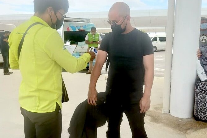 Transfers in Luxury Sedan from Cancun Airport - Consistency and High Ratings Backed by Many Reviews