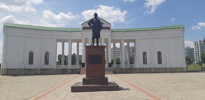 Transnistria - Discover Soviet style and inspiration - The Guide: Natalia’s Expertise and Personal Touch