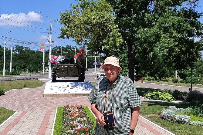 Transnistria tour - County does not Exist ! - Soviet Monuments and Architecture in Tiraspol