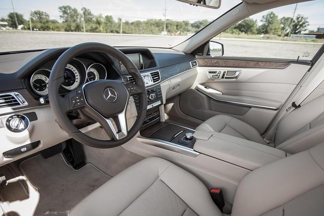 Transport from Lisbon Airport to the center of Lisbon - Lisbon Airport to City Center: Modern Vehicles and Punctual Drivers