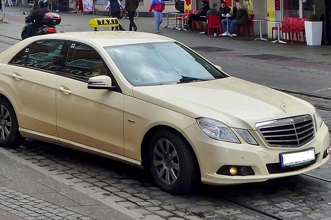 Transportation From Athens to Airport or from Airport to Athens - Efficient and Convenient Airport Transfers in Athens