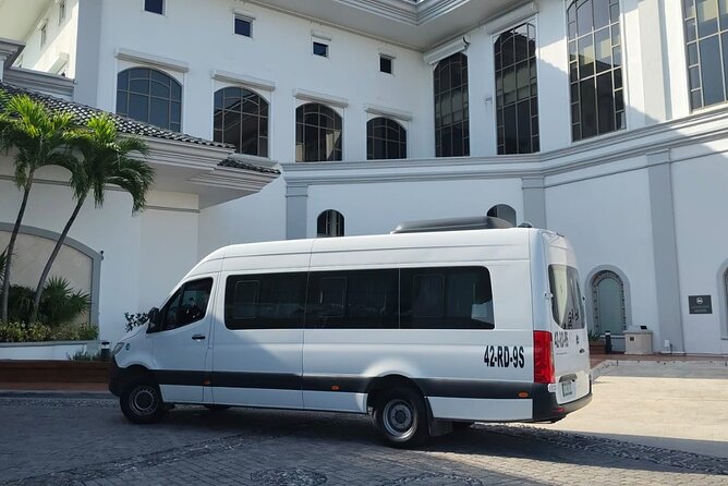 Transportation Playa DE l Carmen to Cancun Airport from 1 to 8 Travelers - Comfortable and Reliable Private Transport from Playa del Carmen to Cancun Airport