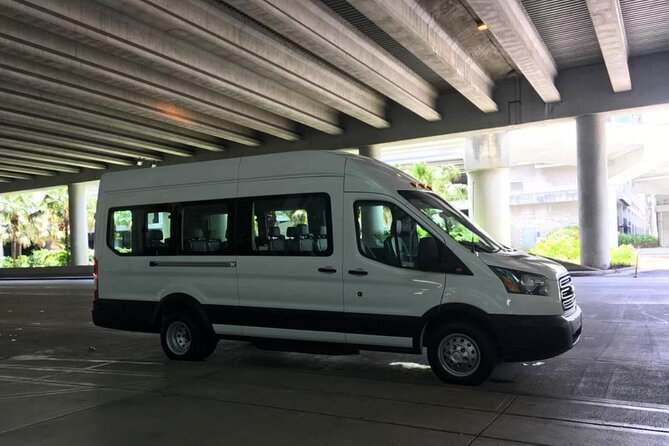 Transportation Service Fort Lauderdale Airport - Miami Hotel / Port of Miami - Fort Lauderdale Airport to Miami: A Private Transfer with Personal Touches