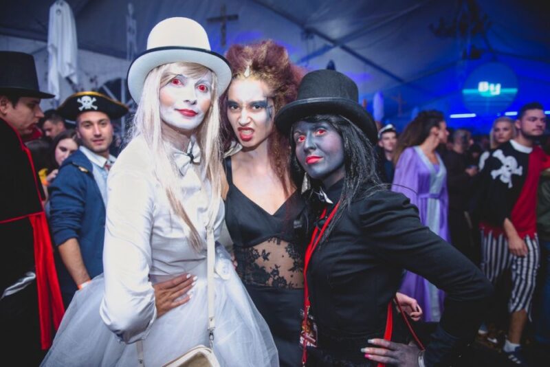 Transylvania Bran Castle 2Day Halloween Party - Comfortable Accommodation and Convenient Logistics